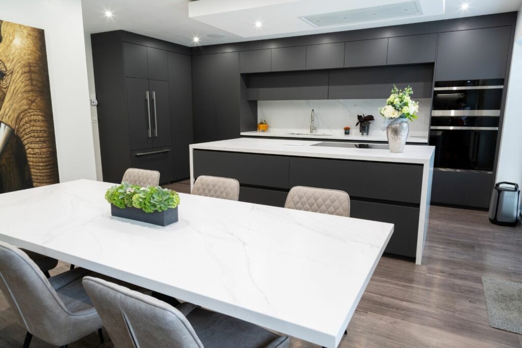 Contemporary Newhall Glossy Kitchen